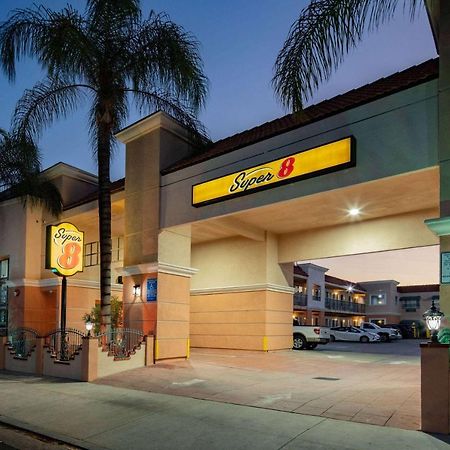 Super 8 By Wyndham North Hollywood Motel Los Angeles Exterior photo